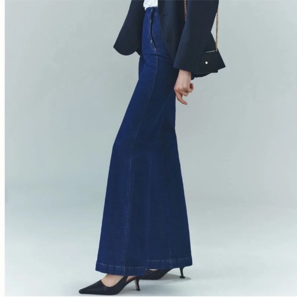 Frame Sailor Snap High Rise Wide Leg Jeans in Adele - Picture 10 of 16